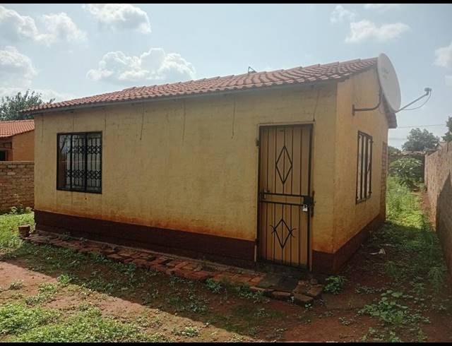 2 BEDROOM HOUSE FOR SALE IN SOSHANGUVE SOUTH